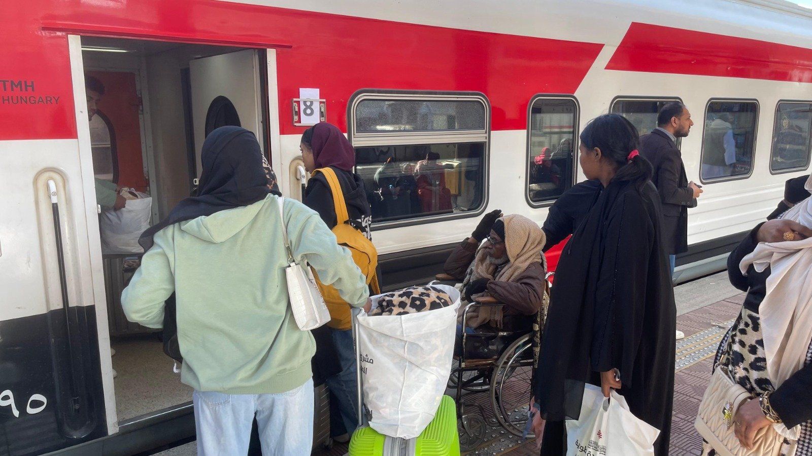 رحلات عودة السودانيين (1) رحلات عودة السودانيين (1)