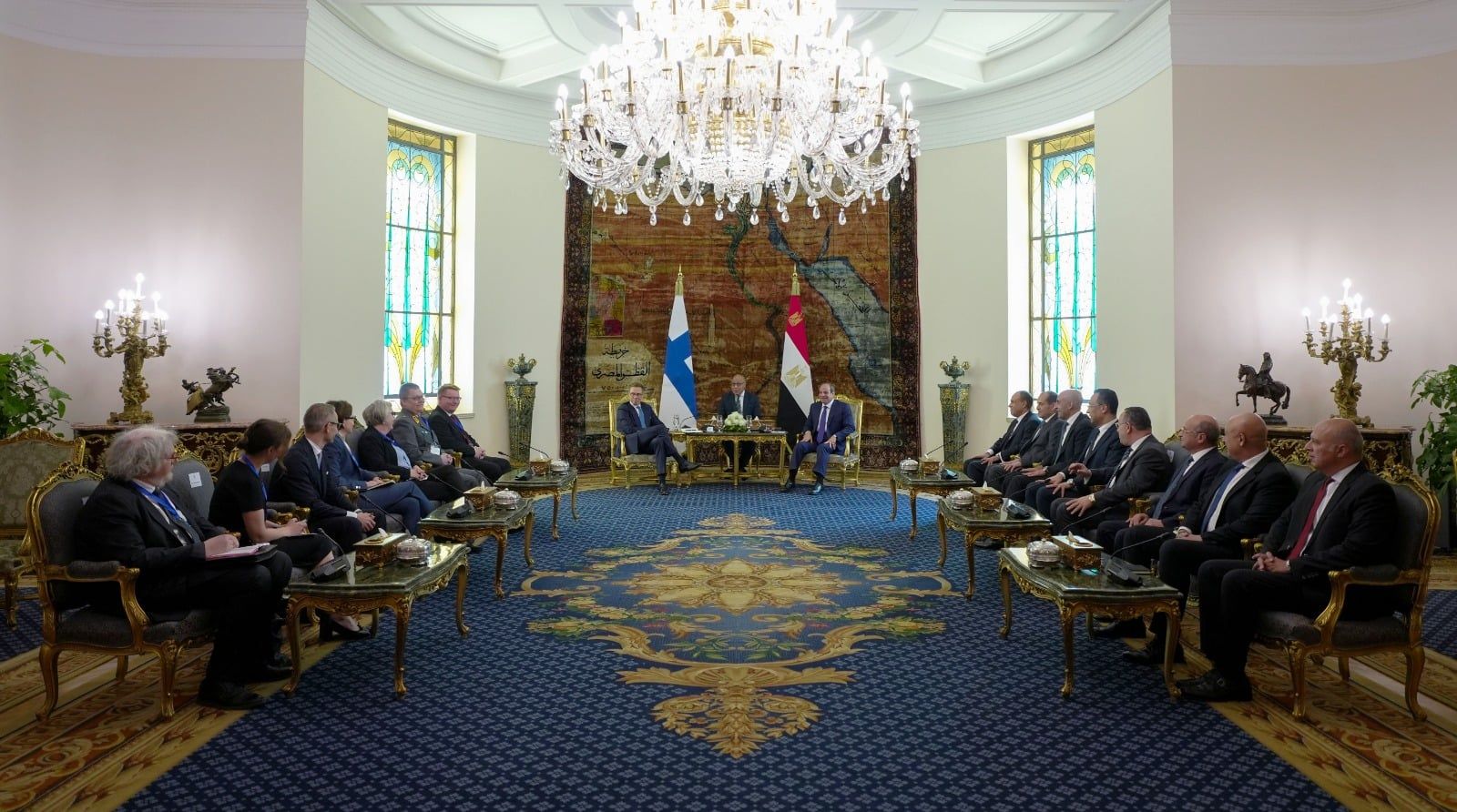 الفنلندي ألكسندر ستوب عن تقديره للرئيس عبد الفتاح السيسى  (6)