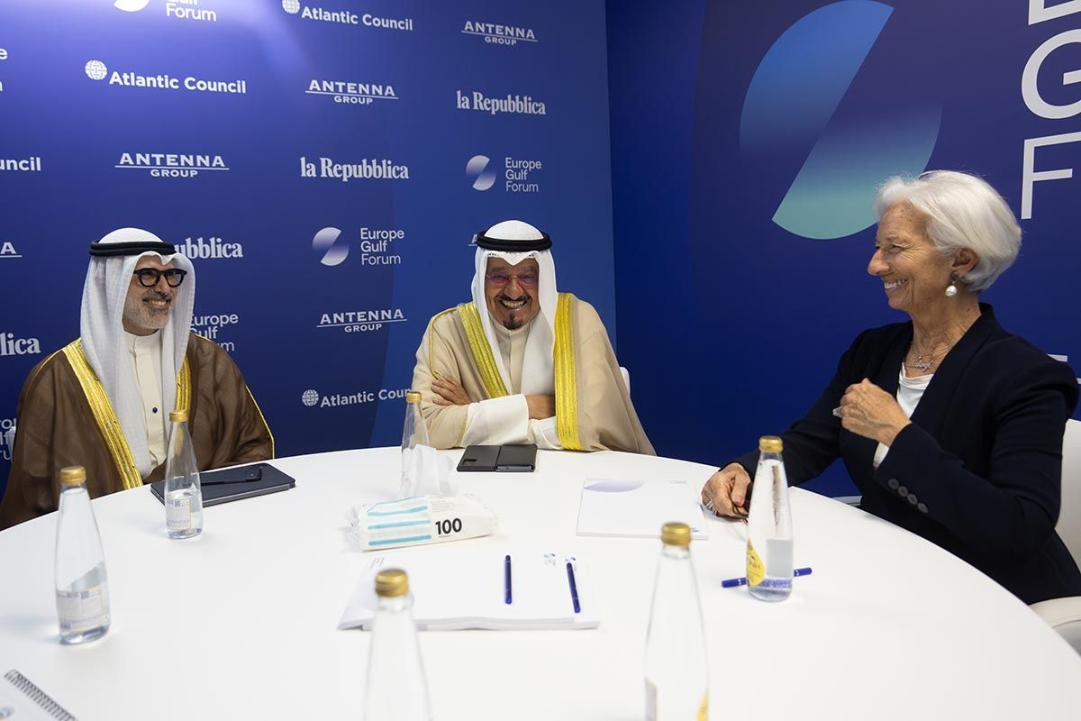 ممثل الأمير مع رئيس البنك المركزي الأوروبي