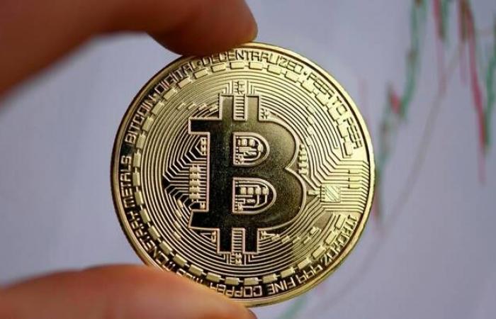 "بتكوين"
      تتراجع
      14%
      في
      نهاية
      تعاملات
      شهر
      أبريل