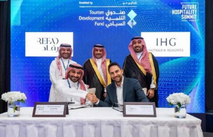 "إي
      إتش
      جي"
      توقع
      اتفاقية
      لإطلاق
      فندق
      إنديغو
      ريزيدنسز
      في
      مدينة
      الخبر