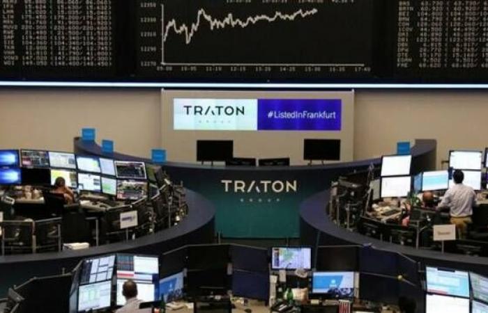 التضخم
      في
      ألمانيا
      يهوي
      بالأسهم
      الأوروبية
      بختام
      تعاملات
      الأربعاء