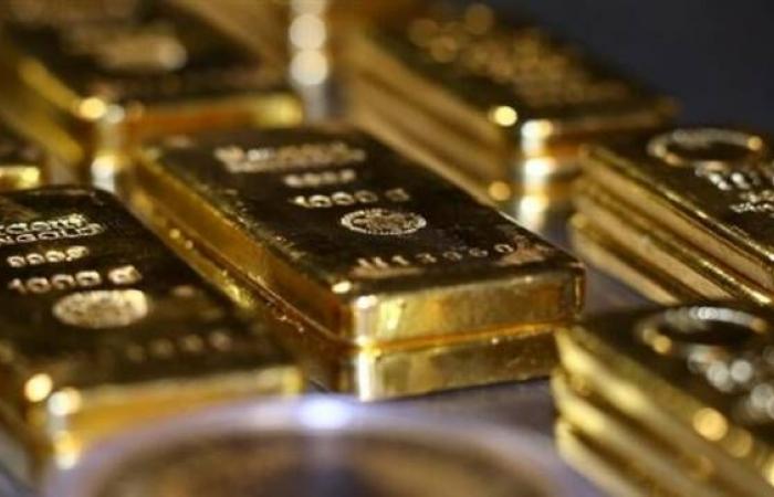 تراجع
      الذهب
      عالميًا
      إلى
      2333
      دولار
      للأوقية