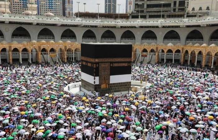 لجنة
      إسكان
      الحجاج
      تبدأ
      استقبال
      طلبات
      تصاريح
      إسكان
      حج
      2025