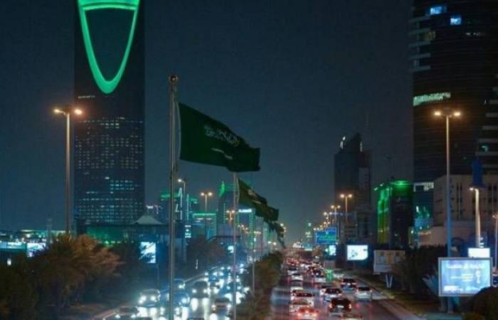 الصندوق
      السيادي
      السعودي
      بصدد
      استثمار
      نصف
      مليار
      دولار
      بشركة
      قابضة
      في
      هونغ
      كونغ