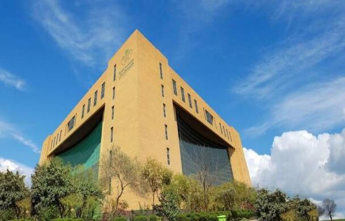 "البلدية
      والإسكان":
      تمليك
      6
      آلاف
      وحدة
      لمستفيدي
      الإسكان
      التنموي
      خلال
      6
      أشهر
