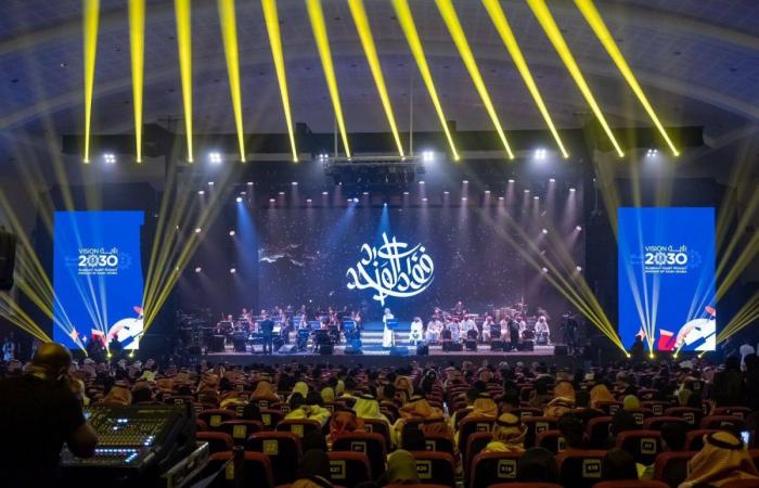 آمال ماهر وفؤاد عبدالواحد يشدون طربا في مدينة الورد