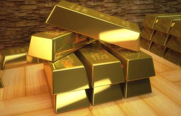 "جي
      بي
      مورجان"
      يتوقع
      قفزة
      الذهب
      لـ2,500
      دولار
      بنهاية
      2024