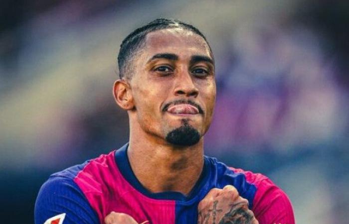 نجم
      برشلونة
      يفتح
      النار
      على
      كأس
      العالم
      للأندية