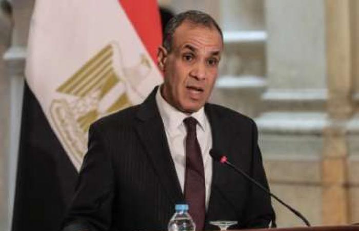 شاهد..
      شاحنة
      كبيرة
      مسرعة
      كادت
      أن
      تتسبب
      في
      كارثة