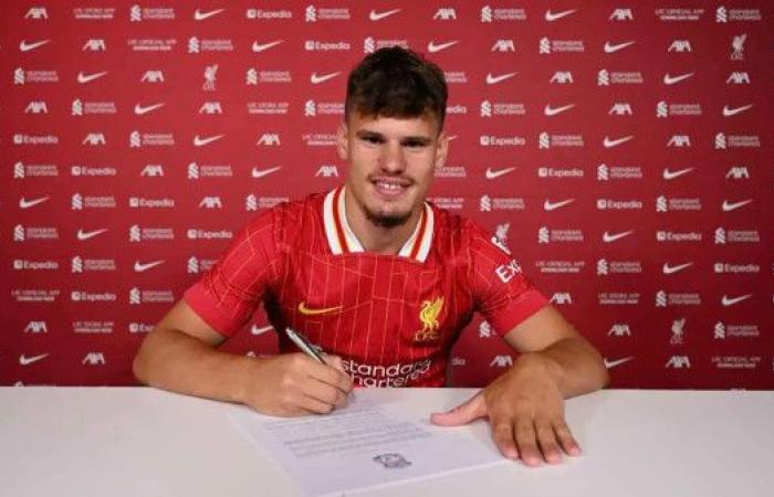 ليفربول
      يعلن
      عن
      صفقته
      الرابعة
      خلال
      الانتقالات
      الصيفية
      الجارية