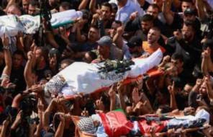شاهد..
      شاحنة
      كبيرة
      مسرعة
      كادت
      أن
      تتسبب
      في
      كارثة