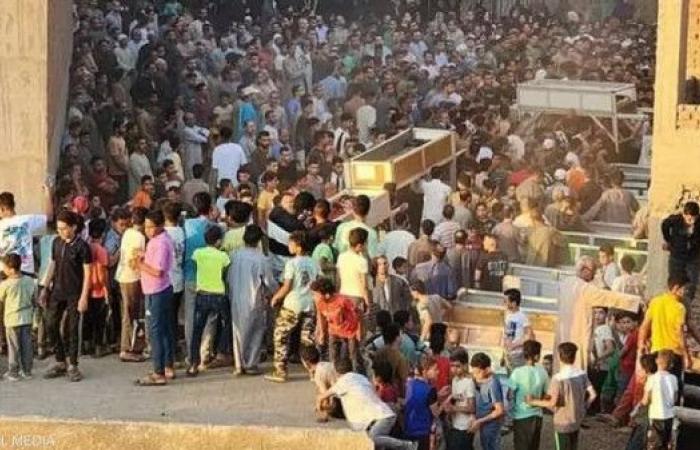 مأساة
      تهز
      مصر..
      تفاصيل
      مصرع
      18
      فتاة
      في
      حادث
      سير
      مروّع