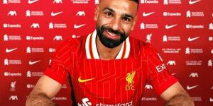 صلاح
      بعد
      تجديد
      عقده
      رسميًا:
      أعيش
      "أفضل
      سنواتي"
      مع
      ليفربول
