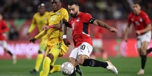 "فهمت
      حاجة؟!"..
      محمد
      صلاح
      يبعث
      برسالة
      شديدة
      اللهجة
      إلى
      سلوت
      من
      المغرب