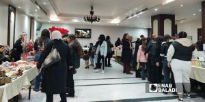 سوريون يحيون عيد الميلاد في الكنائس والساحات