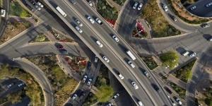 بدء إجراءات نزع ملكية عقارات متعارضة مع مسارات برنامج تطوير محاور الطرق بالرياض