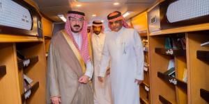 في الدلم.. الكتاب يخرج من الرف إلى الشارع: "المكتبة المتنقلة" تصنع جسراً جديداً للمعرفة