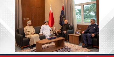 رئيس
الشرطة
يستقبل
رئيس
الاتحاد
الدولي
لالتقاط
الأوتاد