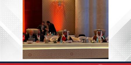 سفير
      مملكة
      البحرين
      لدى
      الجمهورية
      التونسية
      يشارك
      في
      أعمال
      الدورة
      الـ63
      لمجلس
      وزراء
      الصحة
      العرب
      في
      ليبيا