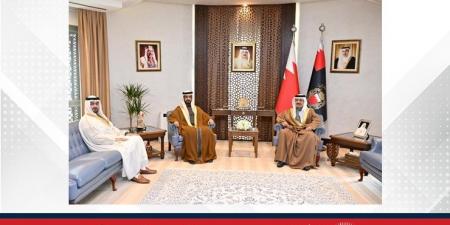 وزير
      الداخلية
      يشيد
      خلال
      استقباله
      سفير
      دولة
      الإمارات
      العربية
      المتحدة
      بالعلاقات
      الأخوية
      الوثيقة
      التي
      تجمع
      البلدين
      والشعبين