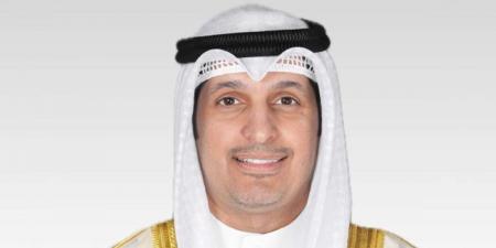 وزير الشباب يؤكد تشرف الأسرة الرياضية برعاية سمو الأمير للمباراة النهائية على كأس سموه