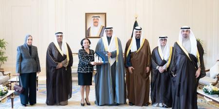 سمو ولي العهد يتسلم التقرير السنوي لـ «تشجيع الاستثمار»