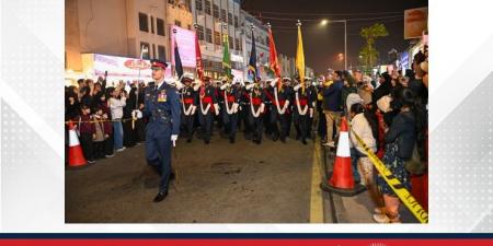 وزارة
      الداخلية
      تنظم
      طابور
      شرطة
      البحرين
      في
      محافظة
      المحرق
      احتفاءً
      بالأعياد
      الوطنية
