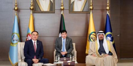 وزير الدفاع‬ يستقبل سفير منغوليا