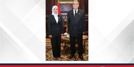 رئيس مجلس الشيوخ بجمهورية مصر العربية يلتقي سفيرة مملكة البحرين في القاهرة