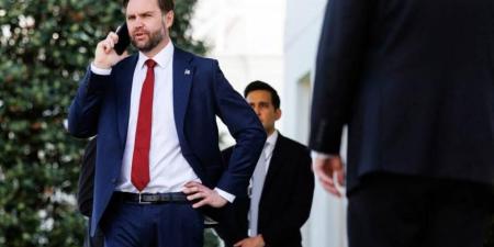 ترامب يطلق التصريح وعكسه حول مصير الحرب على إيران