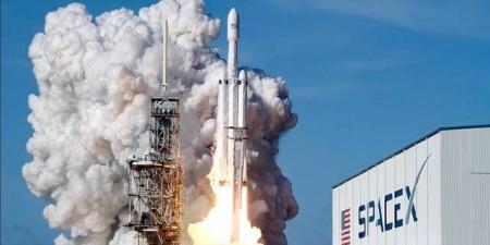 الصندوق السعودي يبحث استثمار 5 مليارات دولار في "SpaceX"