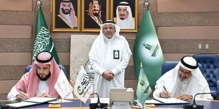 مركز المبدعون والمكتب الإستراتيجي لتطوير جازان يوقعان اتفاقية لتعزيز التدريب وبناء القدرات البشرية