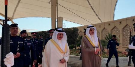 اليوسف يستقبل نظيره البحريني ويبحثان سبل تعزيز التعاون الأمني المشترك