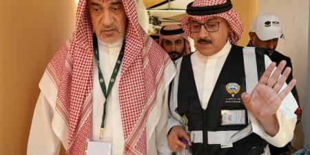 وزير الداخلية يزور مقرات حملات الحج الكويتية في مشعر مني