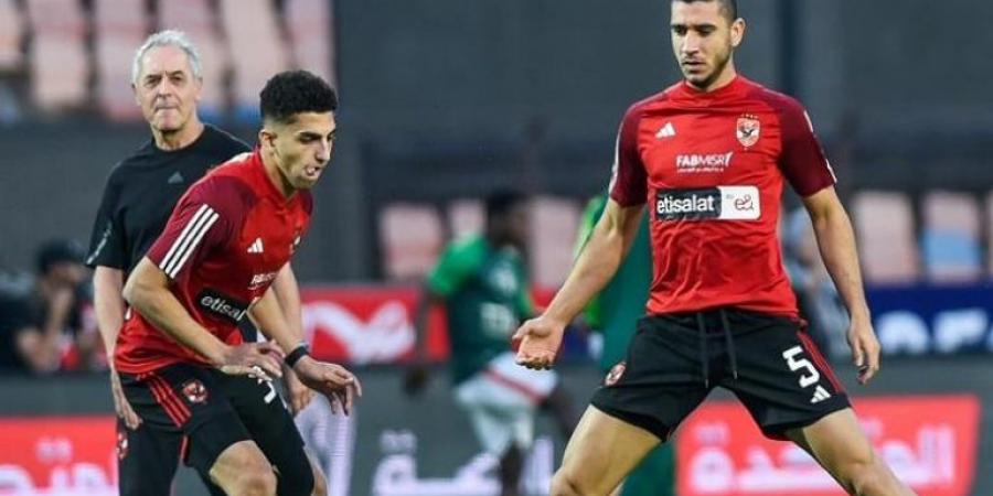 أول
      عقوبة
      من
      كولر
      على
      لاعبي
      الأهلي
      بعد
      الخسارة
      من
      الزمالك