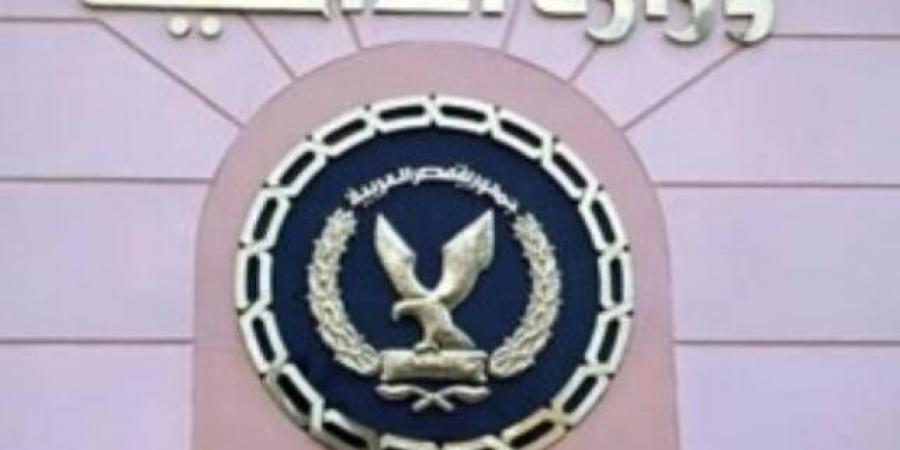 الداخلية
      المصرية
      تصدر
      بياناً
      بشأن
      اختفاء
      مواطن
      سعودي
      في
      القاهرة
