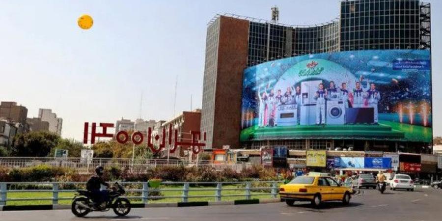 الرئيس الإيراني: إذا لم تمطر سنضطر لإخلاء طهران