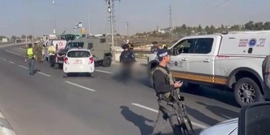 مقتل إسرائيلي وإصابة ثلاثة آخرين في عملية مزدوجة جنوب الضفة