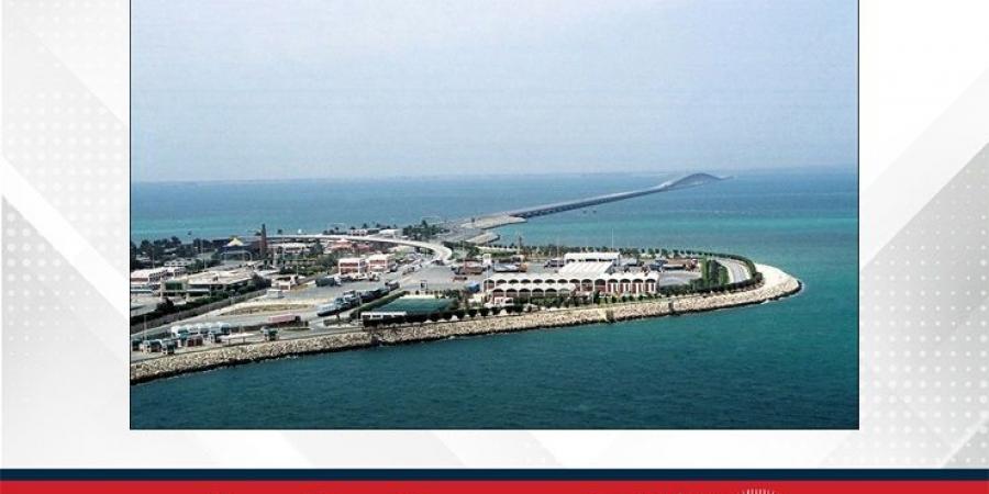 طقس
      معتدل
      مع
      بعض
      السحب
      ويكون
      باردًا
      خلال
      الليل
      في
      مملكة
      البحرين