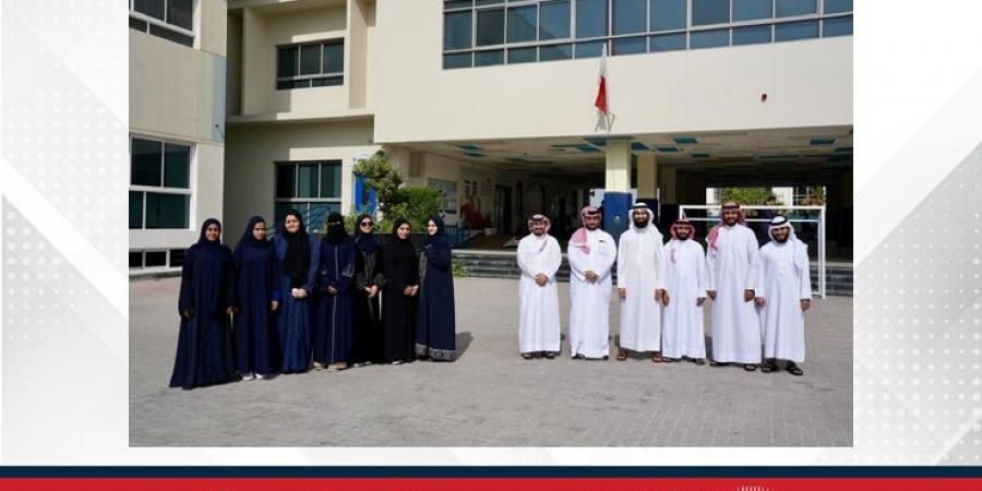 عبر
      برامج
      "تمكين"..
      مدارس
      الفلاح
      الخاصة
      توظف
      وتدرّب
      25
      موظفًا
      بحرينيًا
      ضمن
      جهود
      دعم
      الكفاءات
      التعليمية
      الوطنية