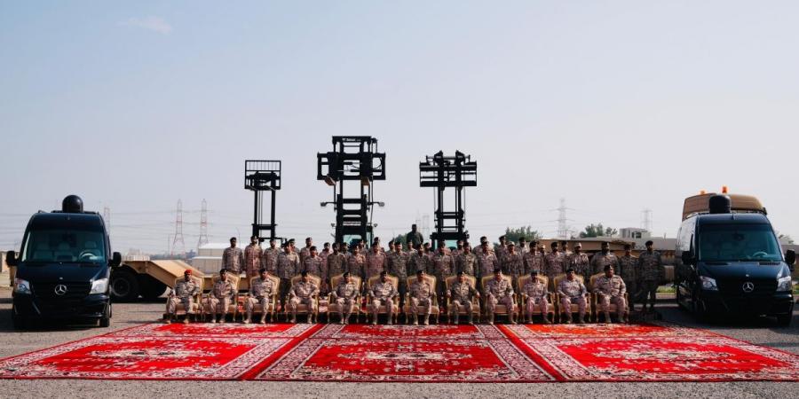 رئيس الأركان يزور هيئة الإمداد والتموين ويتفقد سير العمل