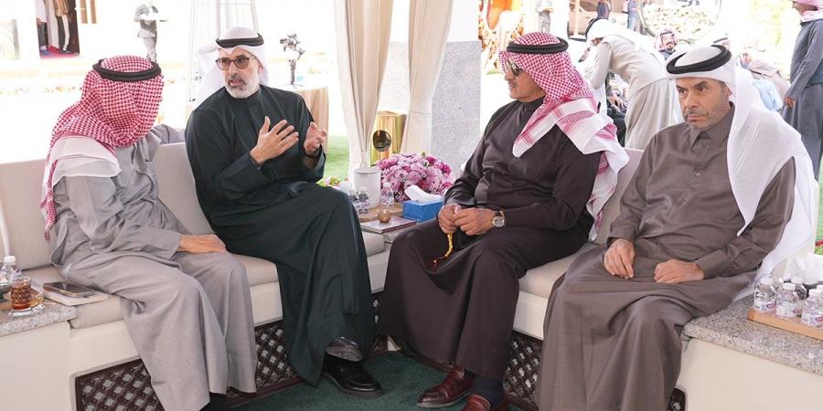 «عزايز» تحتضن الدبلوماسيين... تعزيز التواصل والتقارب