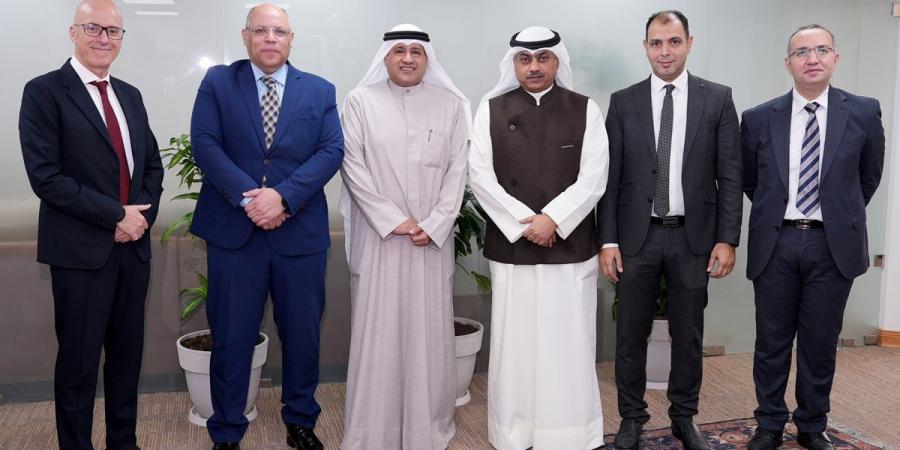 رئيس التحرير يستقبل السفير المصري ويبحثان التعاون