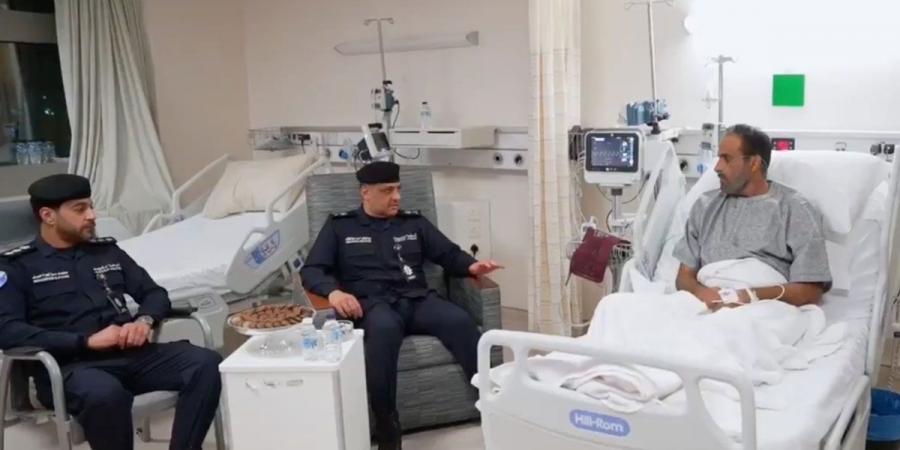 وكيل «الداخلية» يزور العقيد محمد الهاجري إثر إصابته جراء العدوان الإيراني الآثم