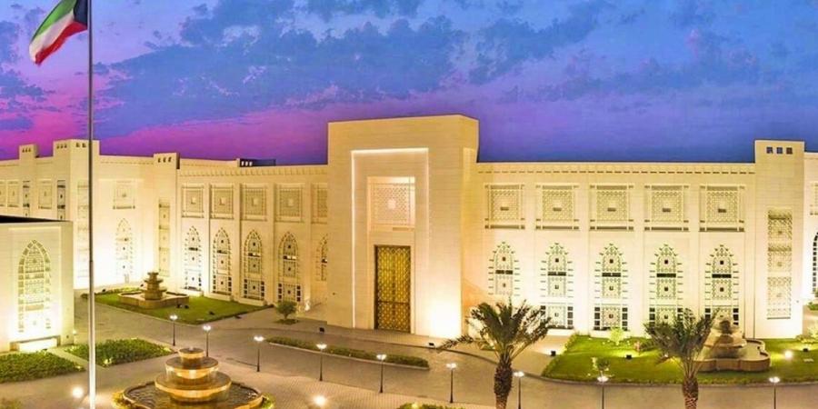 الكويت تدين الاعتداء على سفارة الإمارات في دمشق وتطالب بمحاسبة مرتكبيه