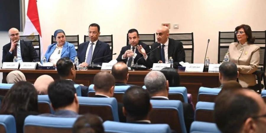 ضوابط مصرية لحماية الطلاب من منصات التواصل