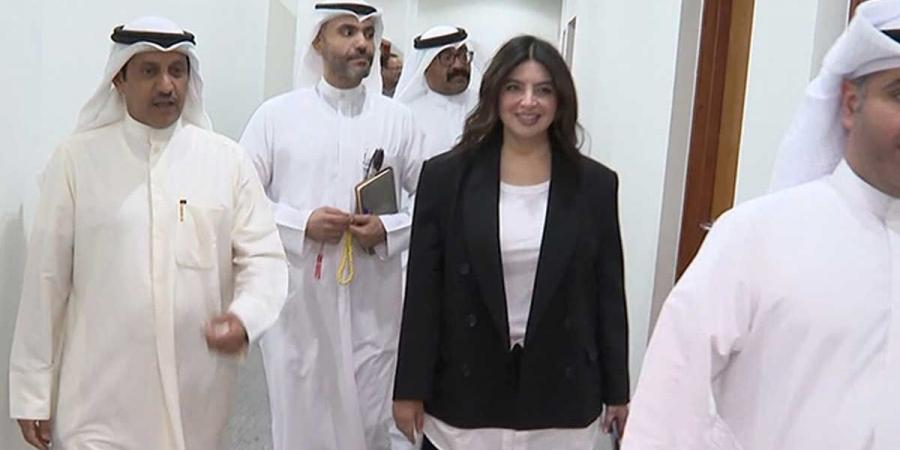 العصفور تفقدت إدارات البلدية: تطوير بيئة العمل ورفع كفاءة الجهاز الإداري