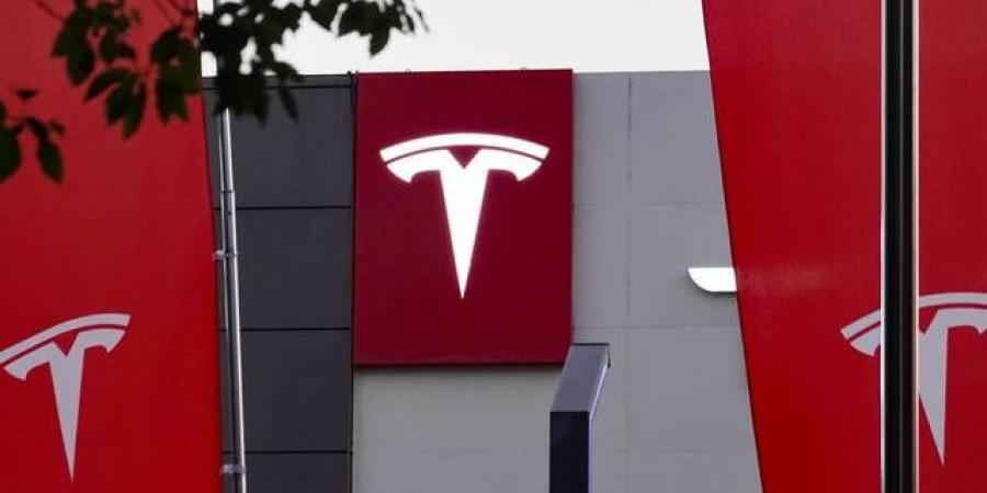 أرباح "تسلا" تتجاوز التوقعات وتدفع سهمها للصعود