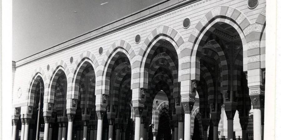 من حلقات العلم إلى البث الرقمي.. تنظيم التعليم في الحرمين الشريفين